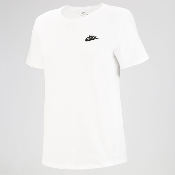 Remera Urbana Nike Club Essentials Mujer