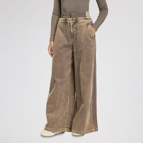 Pantal&oacute;n adidas Corduroy Sst Mujer