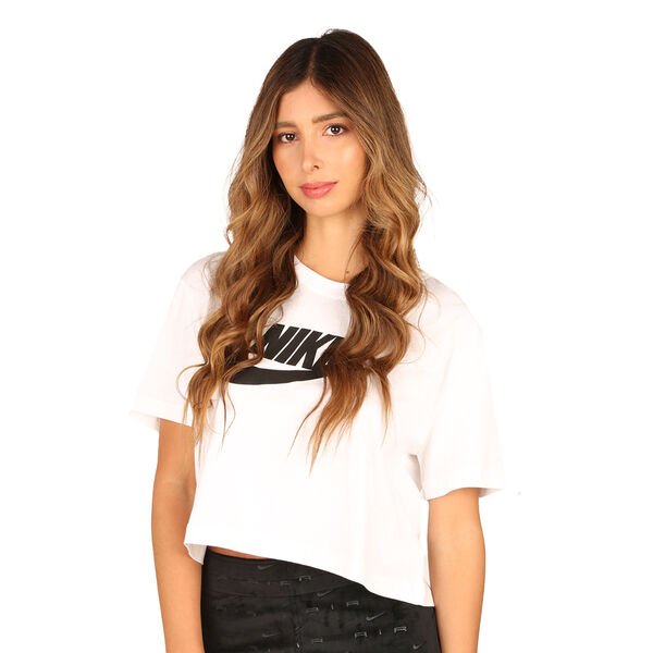 Remera Nike Sportswear Essential