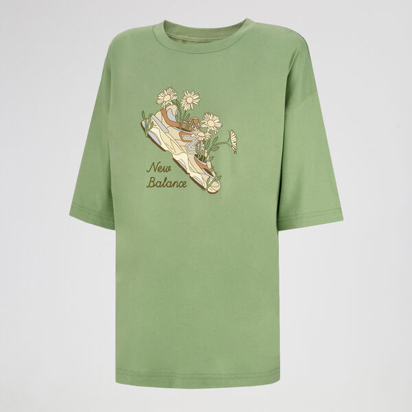 Remera New Balance Flower Shoe Mujer