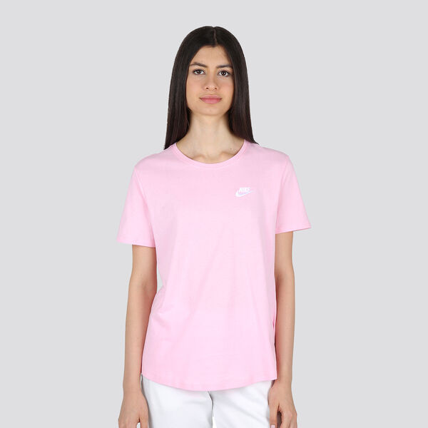 Remera Urbana Nike Club Essentials Mujer