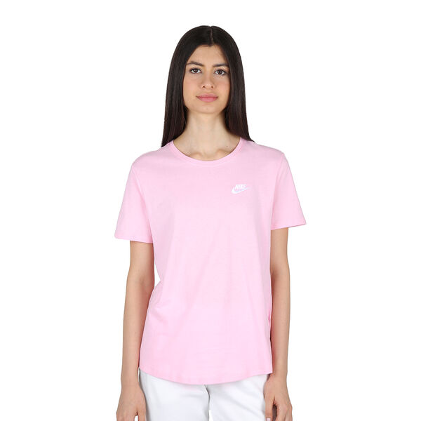 Remera Urbana Nike Club Essentials Mujer