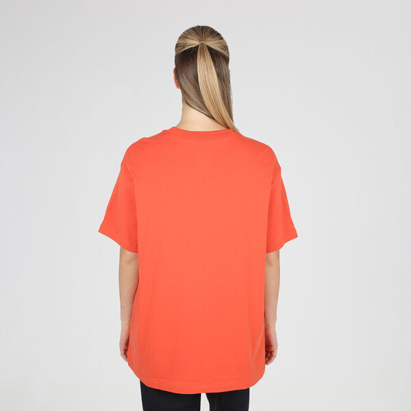 Remera Urbana Nike Sportswear Essentials Mujer