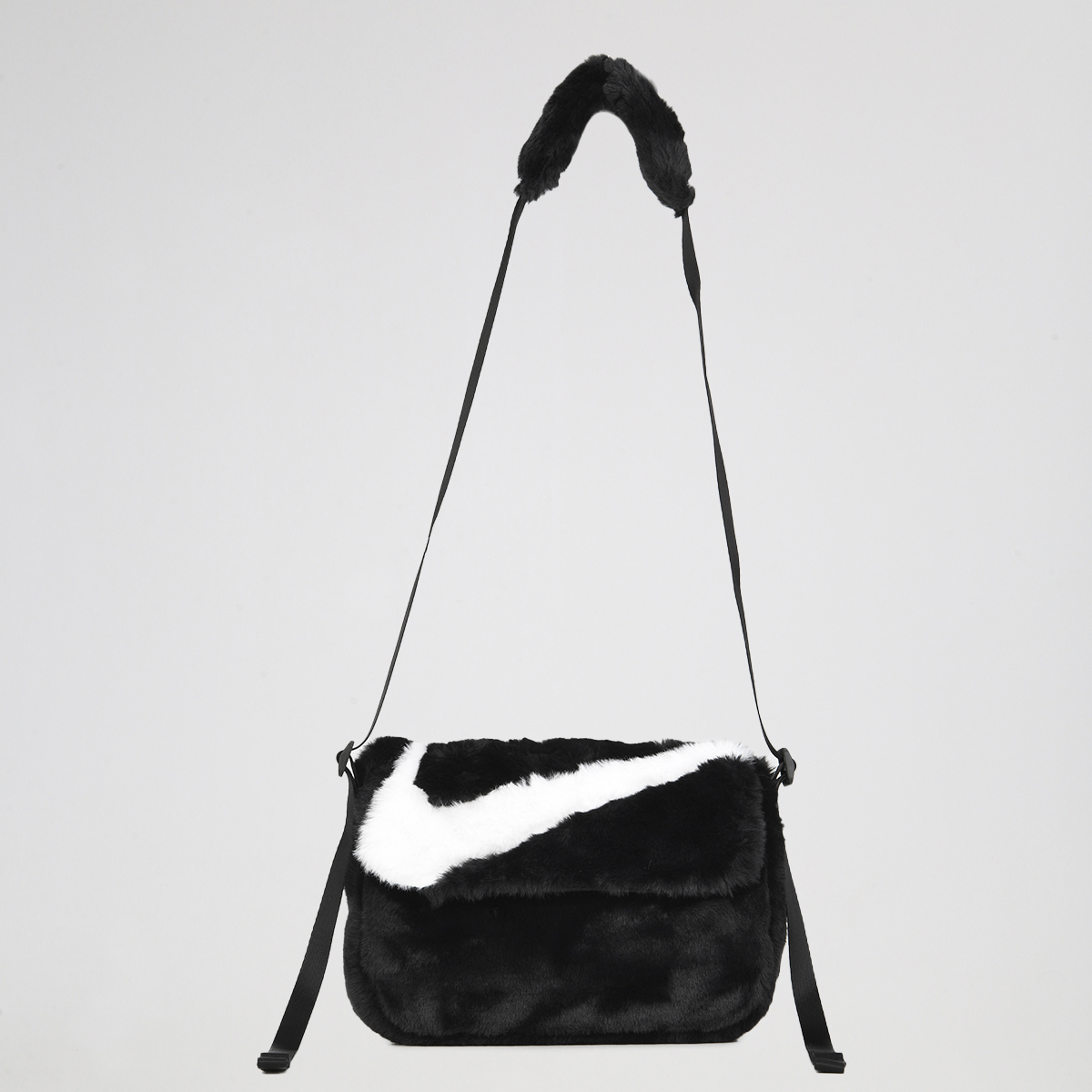 Bolso Nike Futura 365 Faux Fur,  image number null