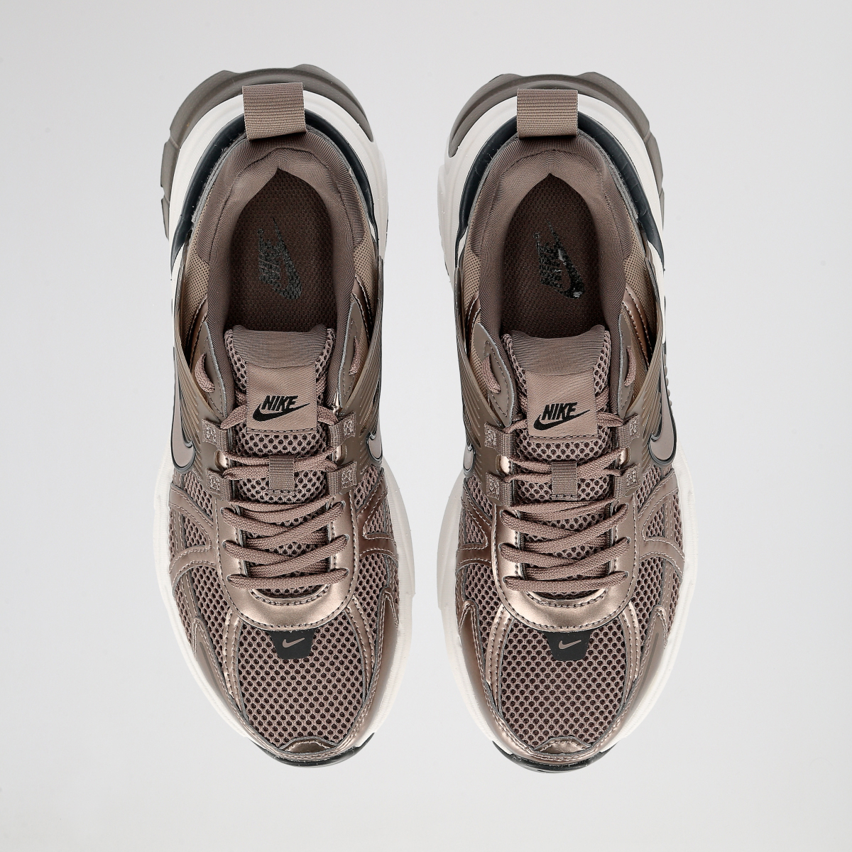 Zapatillas Nike V2K Run Mujer,  image number null