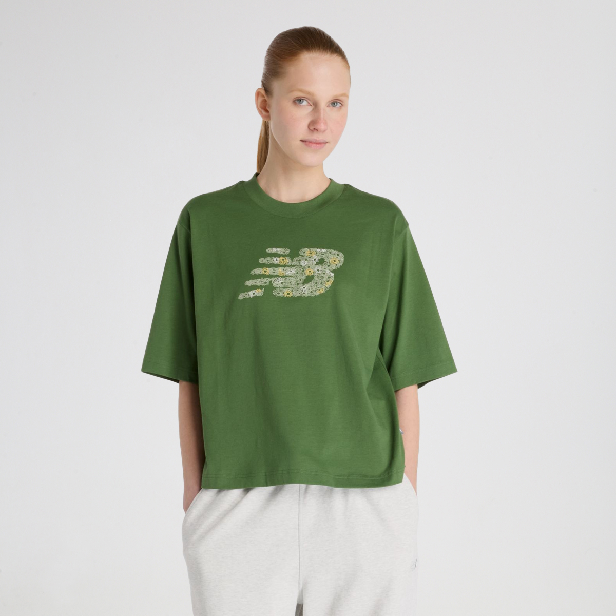 Remera New Balance Flower Logo Crew Mujer,  image number null