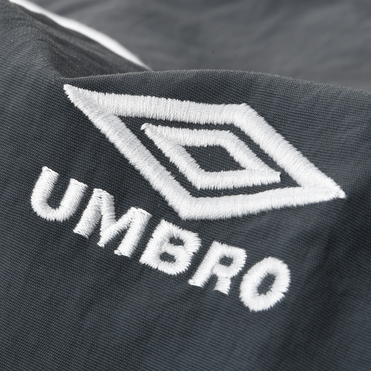 Campera Umbro Relaxed Track Hombre,  image number null