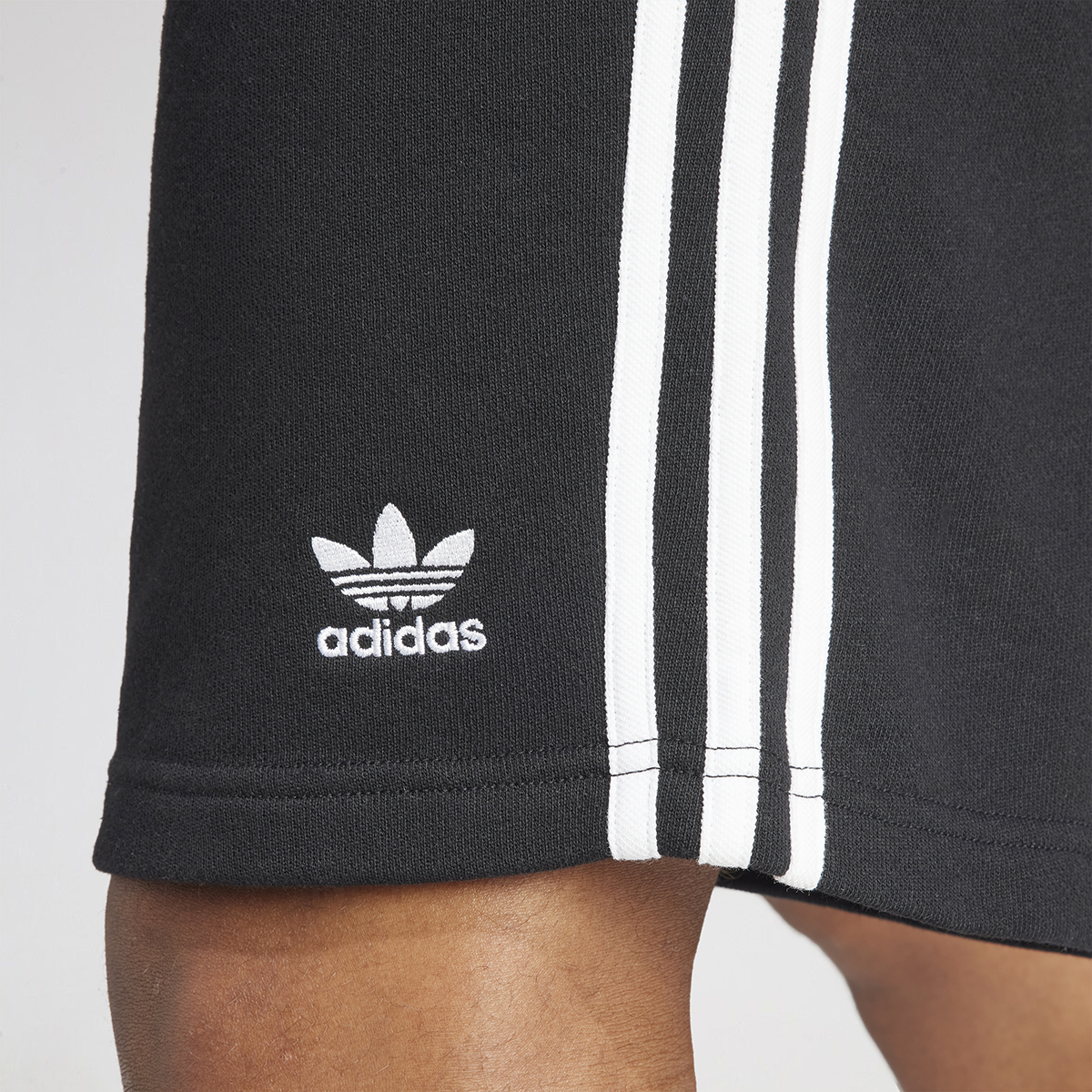 Short adidas 3 Tiras Hombre,  image number null