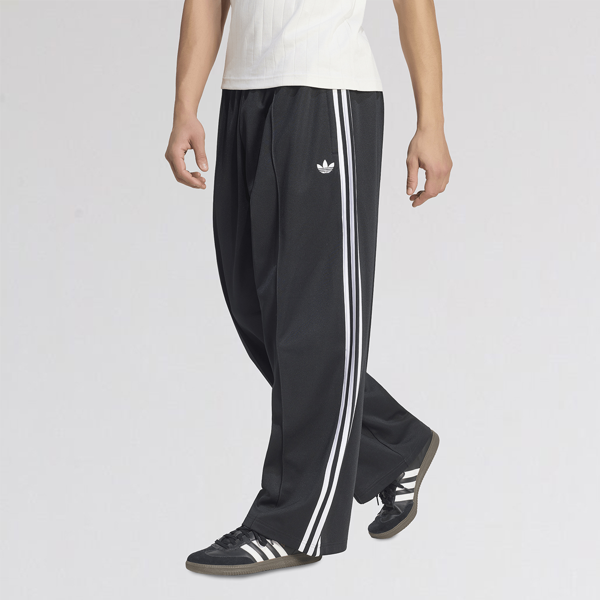Pantal&oacute;n adidas Oversized Hombre,  image number null