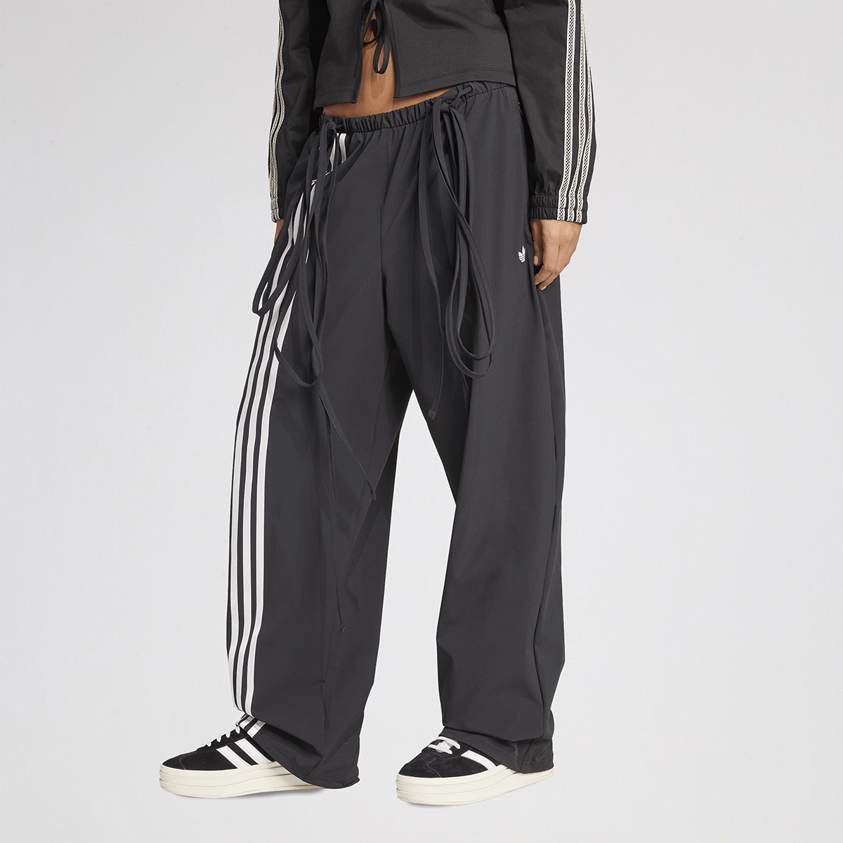 Pantalón adidas Paracaídas Mujer,  image number null