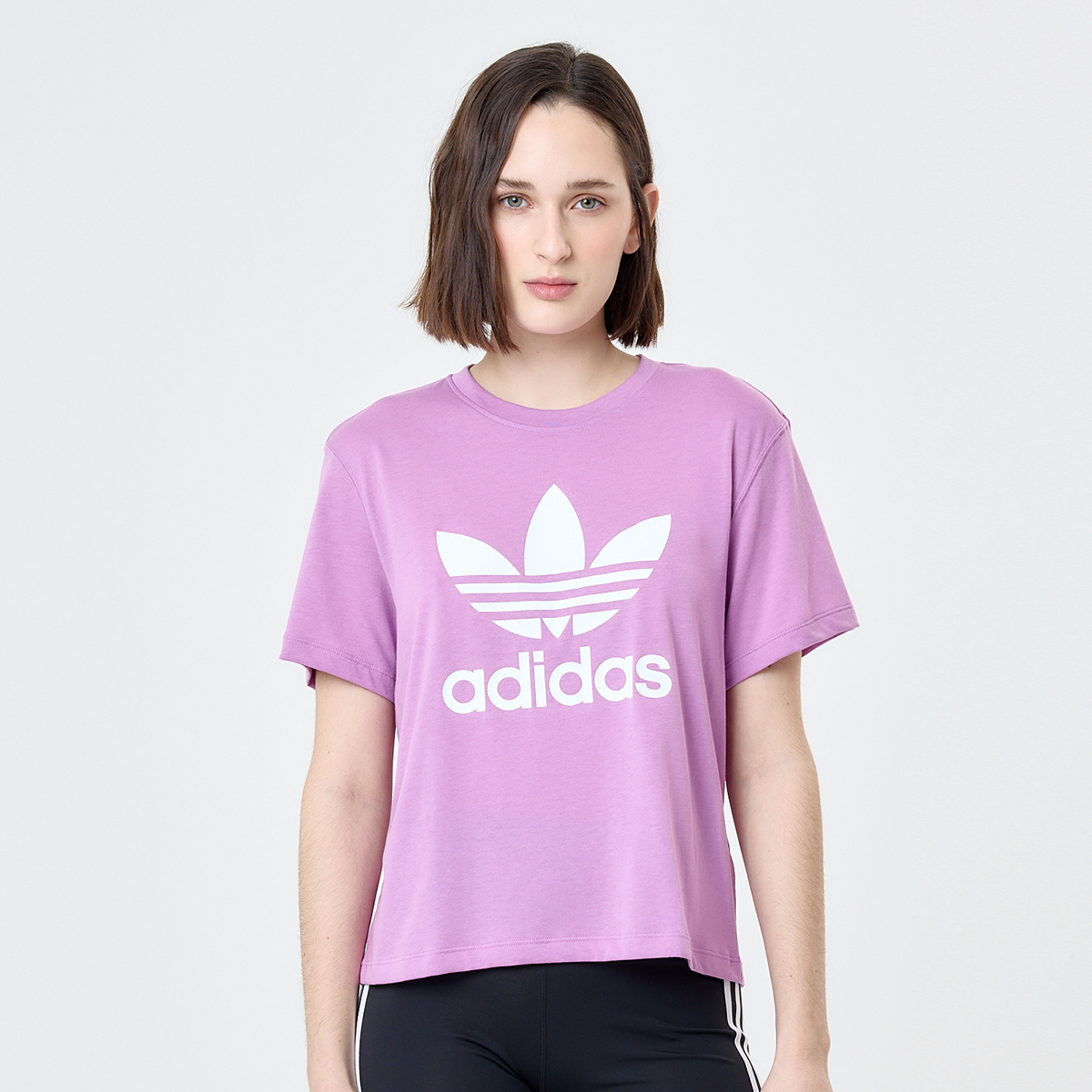 Remera adidas Trifolio Boxy Mujer Moov