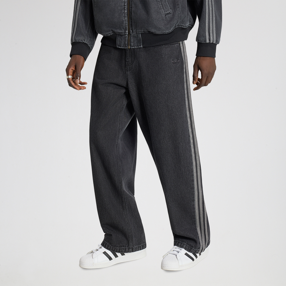 Pantal&oacute;n adidas SST Denim Hombre,  image number null