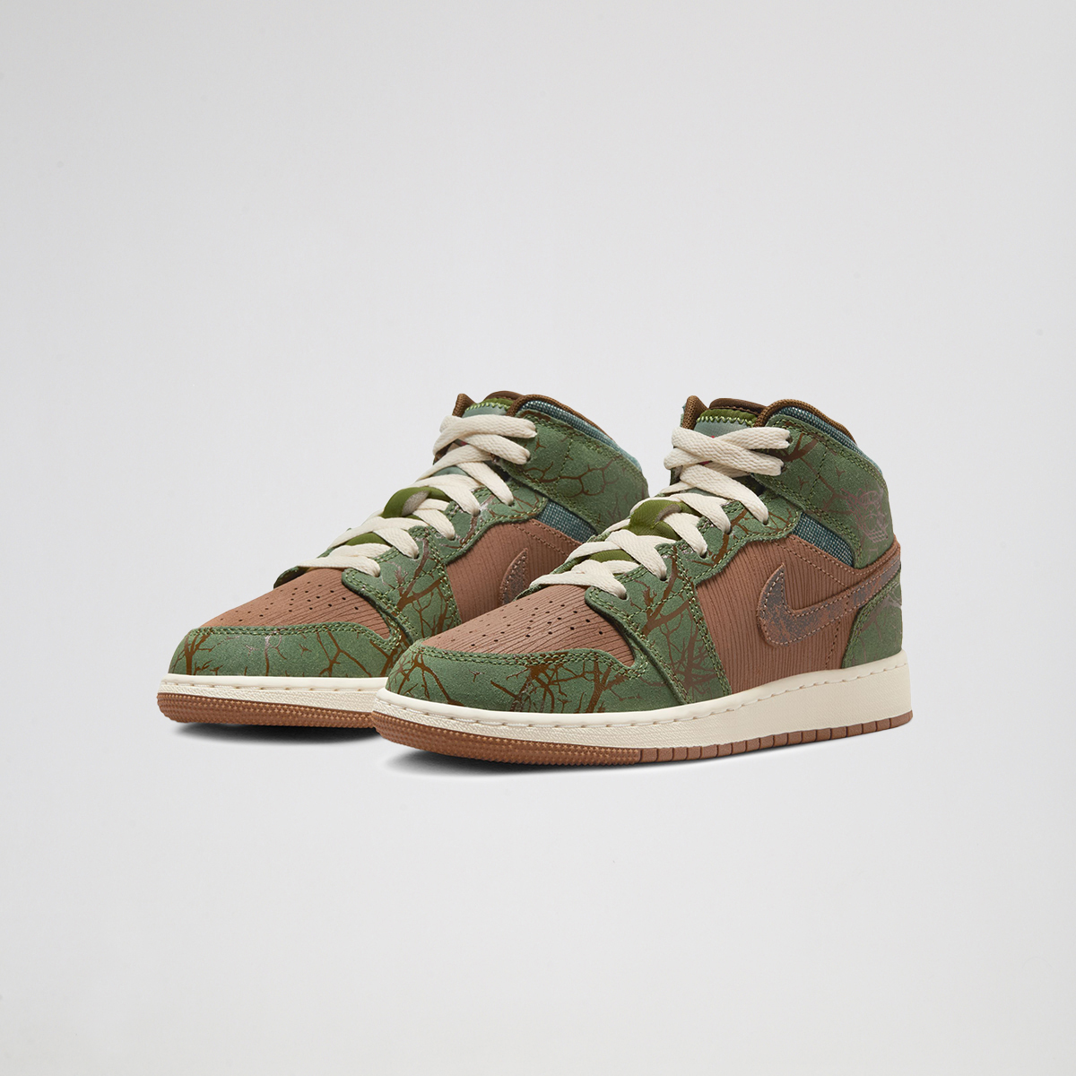 Zapatillas Jordan Air 1 Mid Niño,  image number null