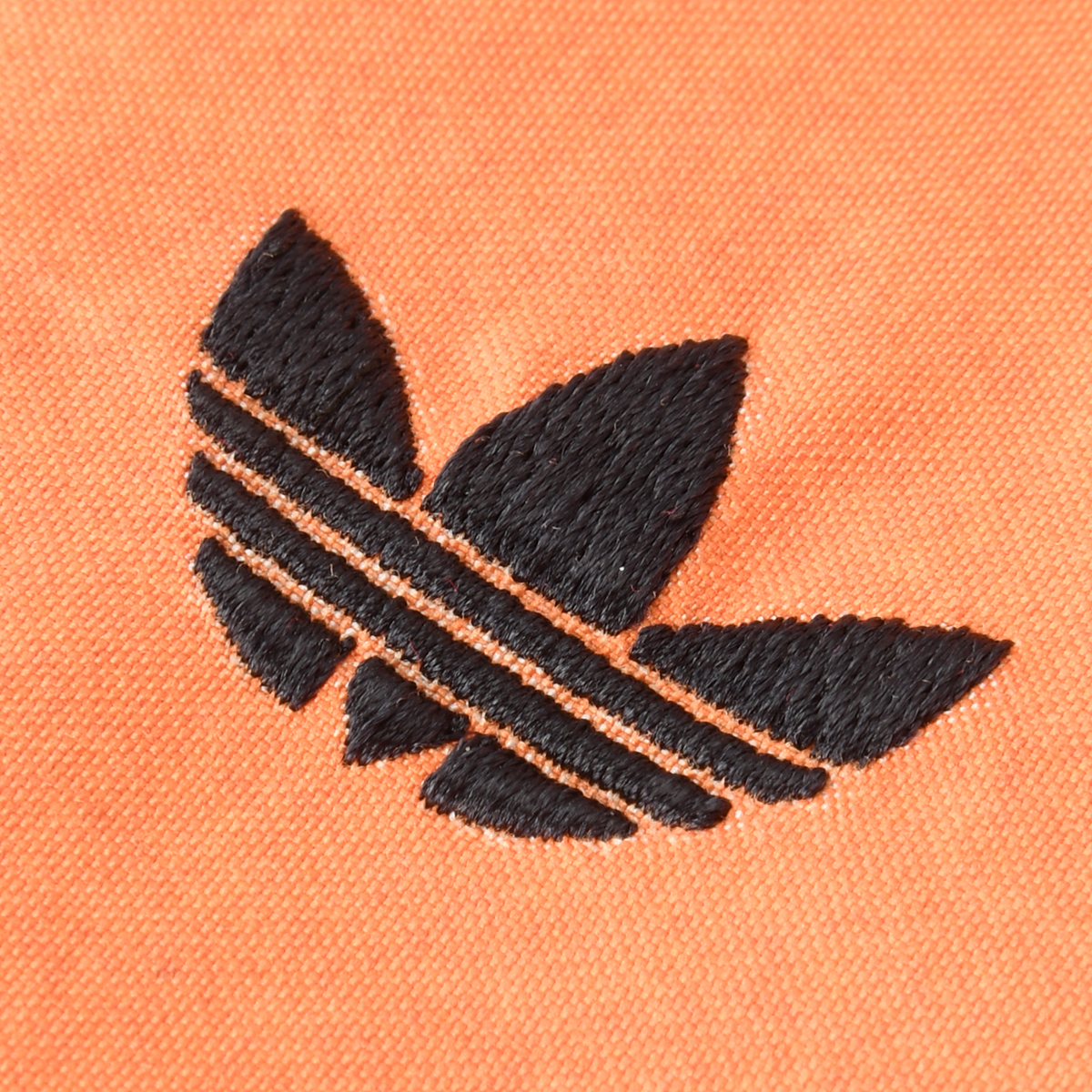 Buzo con Cierre adidas Firebird Extragrande Mujer,  image number null