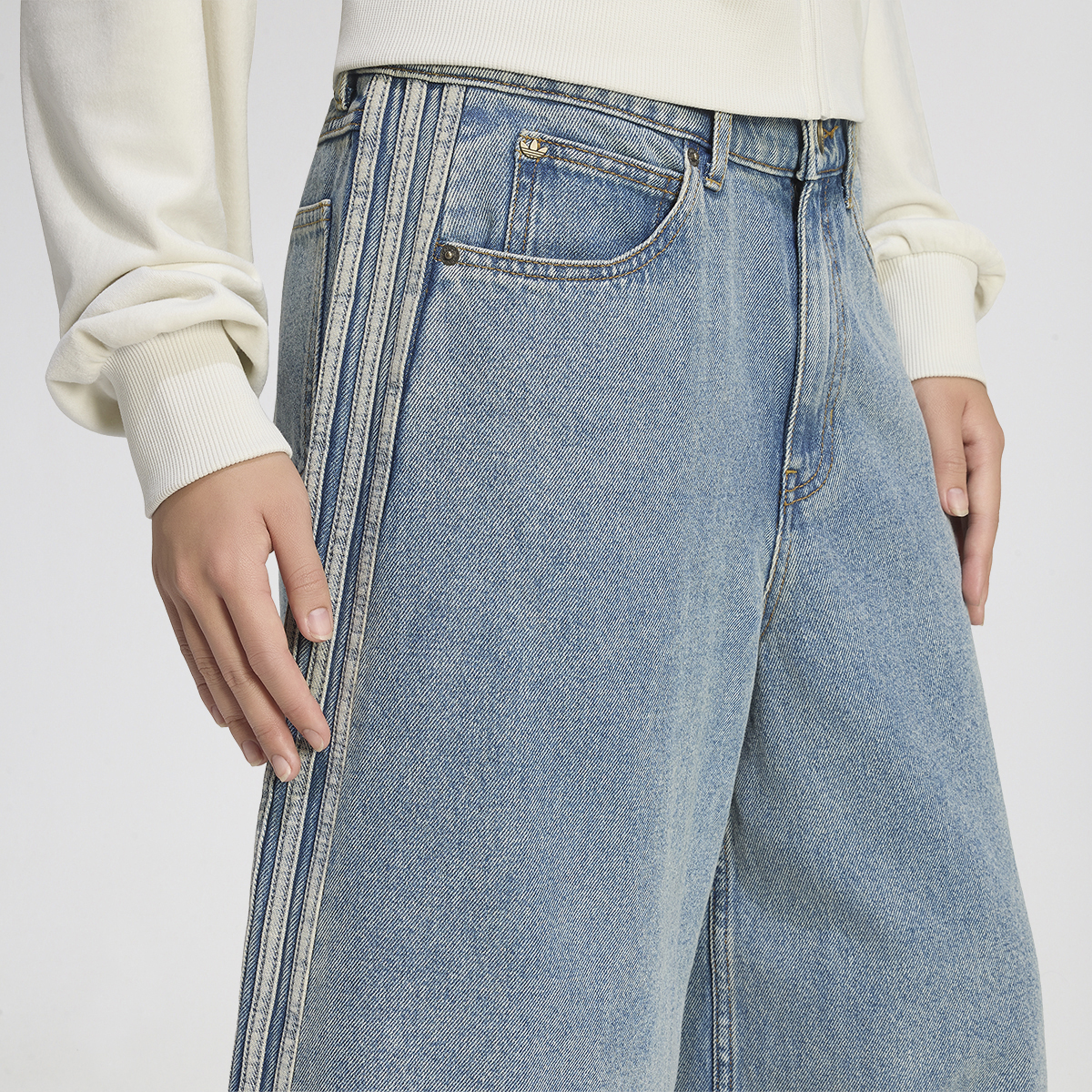 Short adidas Denim Tiro Medio Mujer,  image number null