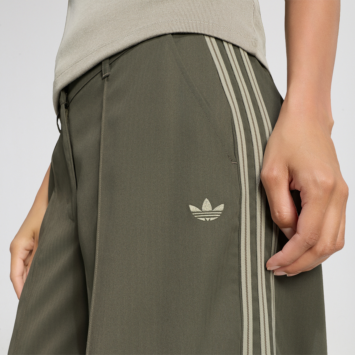 Pantal&oacute;n adidas Firebird Mujer,  image number null