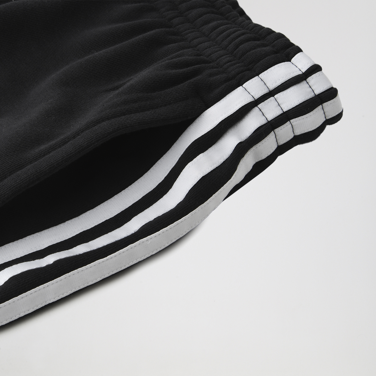 Short adidas Adicolor 3 Tiras French Terry Mujer,  image number null