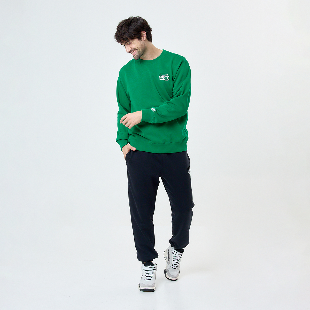 Buzo Nike Club Crew Bolt para Hombre,  image number null