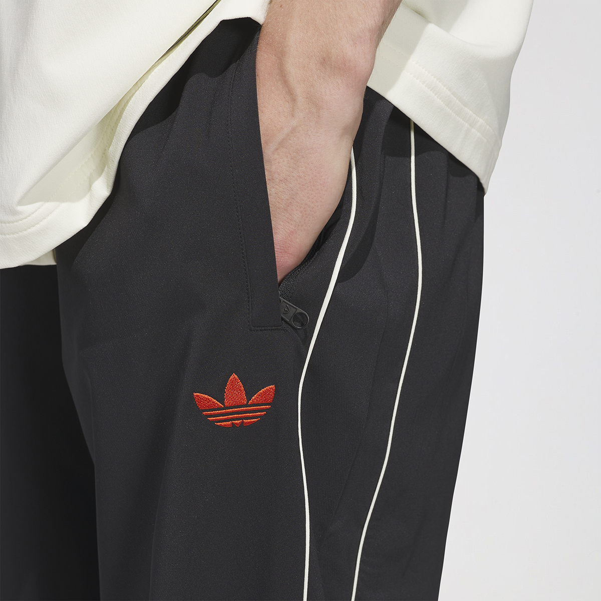 Pantalón adidas Hoop,  image number null