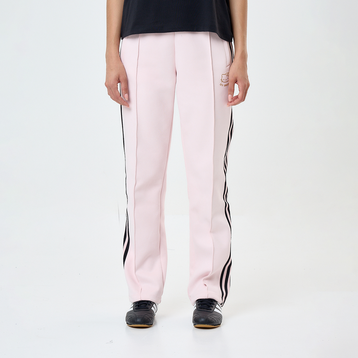 Pantalón adidas Hk Track Mujer,  image number null