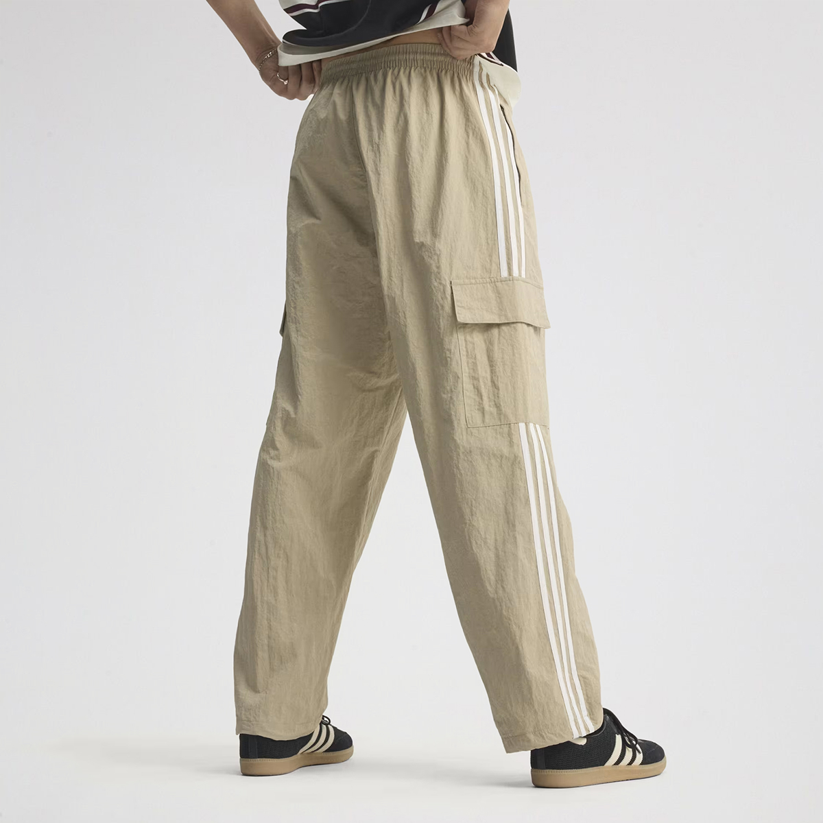 Pantal&oacute;n adidas Adicolor Classics 3 Tiras Hombre,  image number null