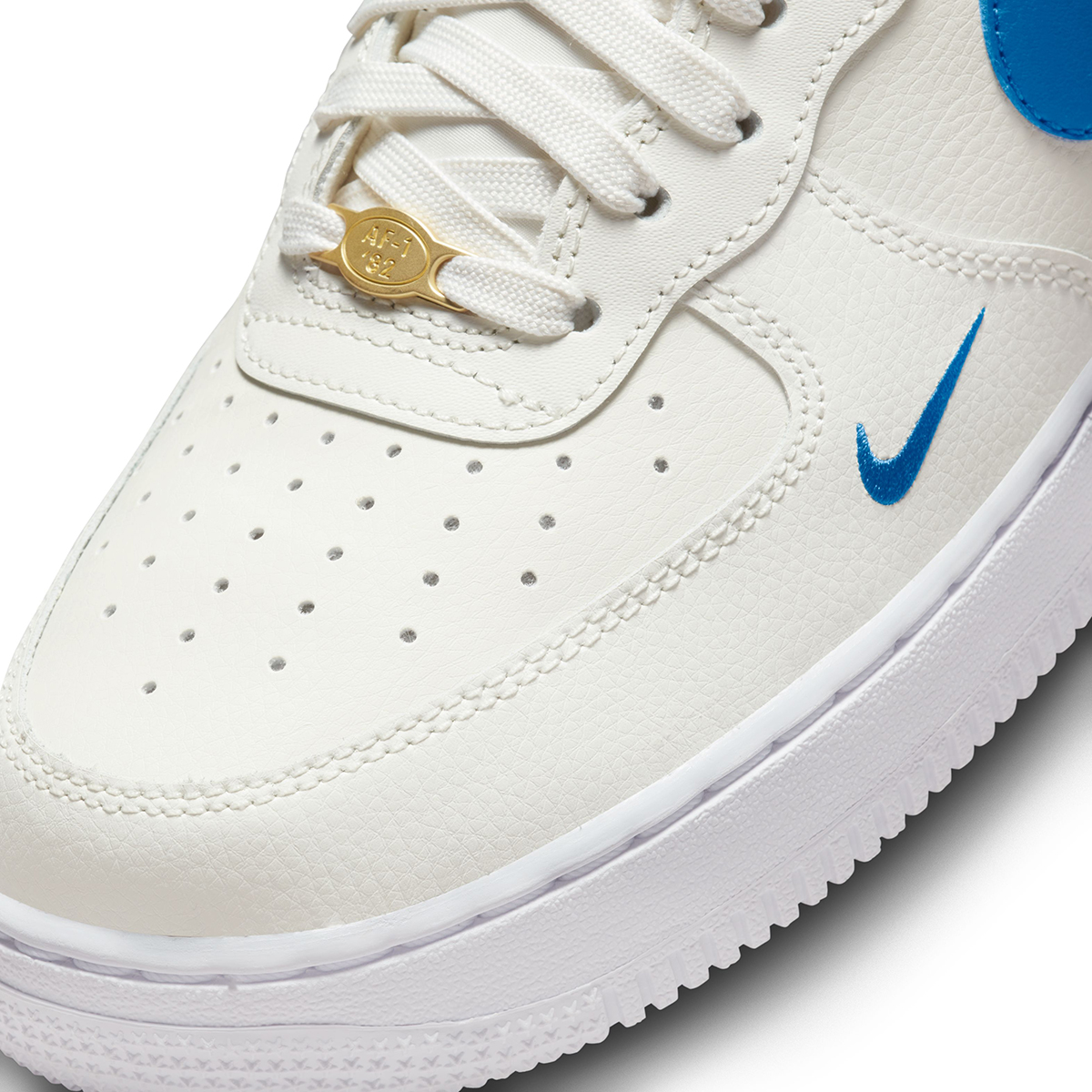 Zapatillas Urbanas Nike Air Force 1 High SE Mujer,  image number null