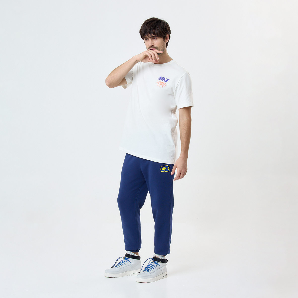 Pantalón Nike Club Cuff para Hombre,  image number null