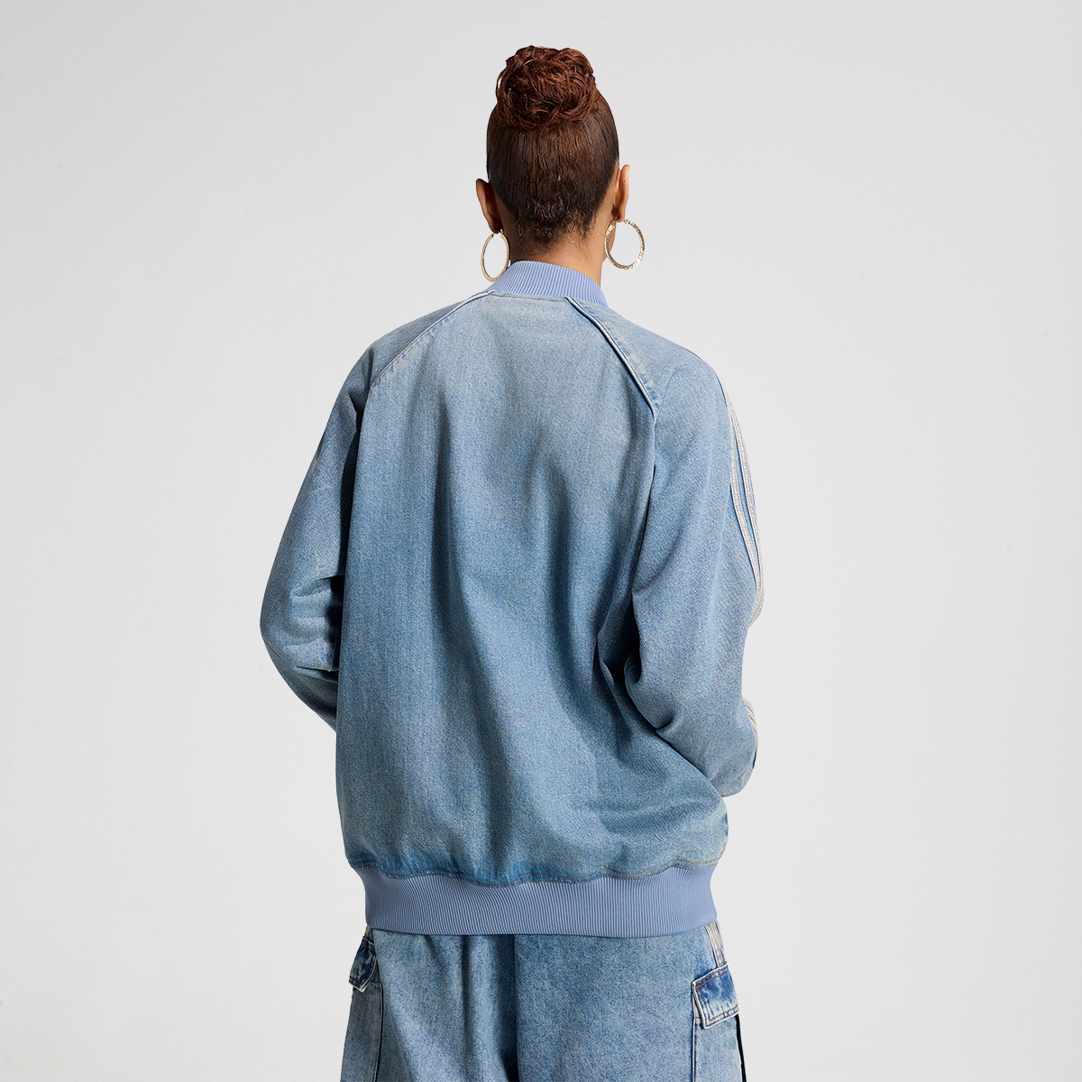 Buzo con Cierre adidas SST Oversize Denim Mujer,  image number null