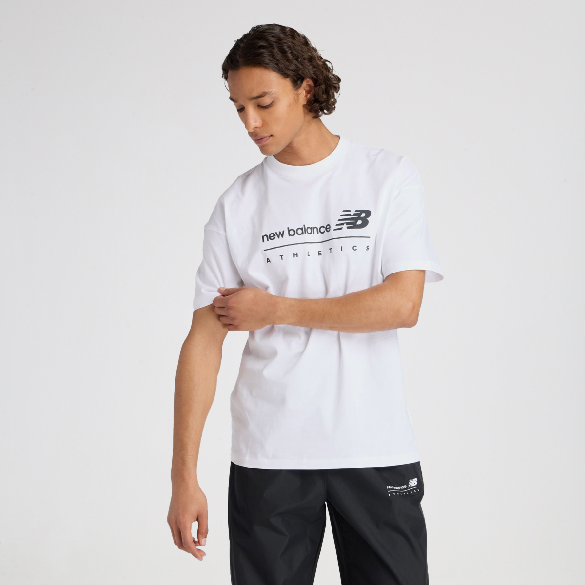 Remera New Balance Linear Graphic Hombre,  image number null