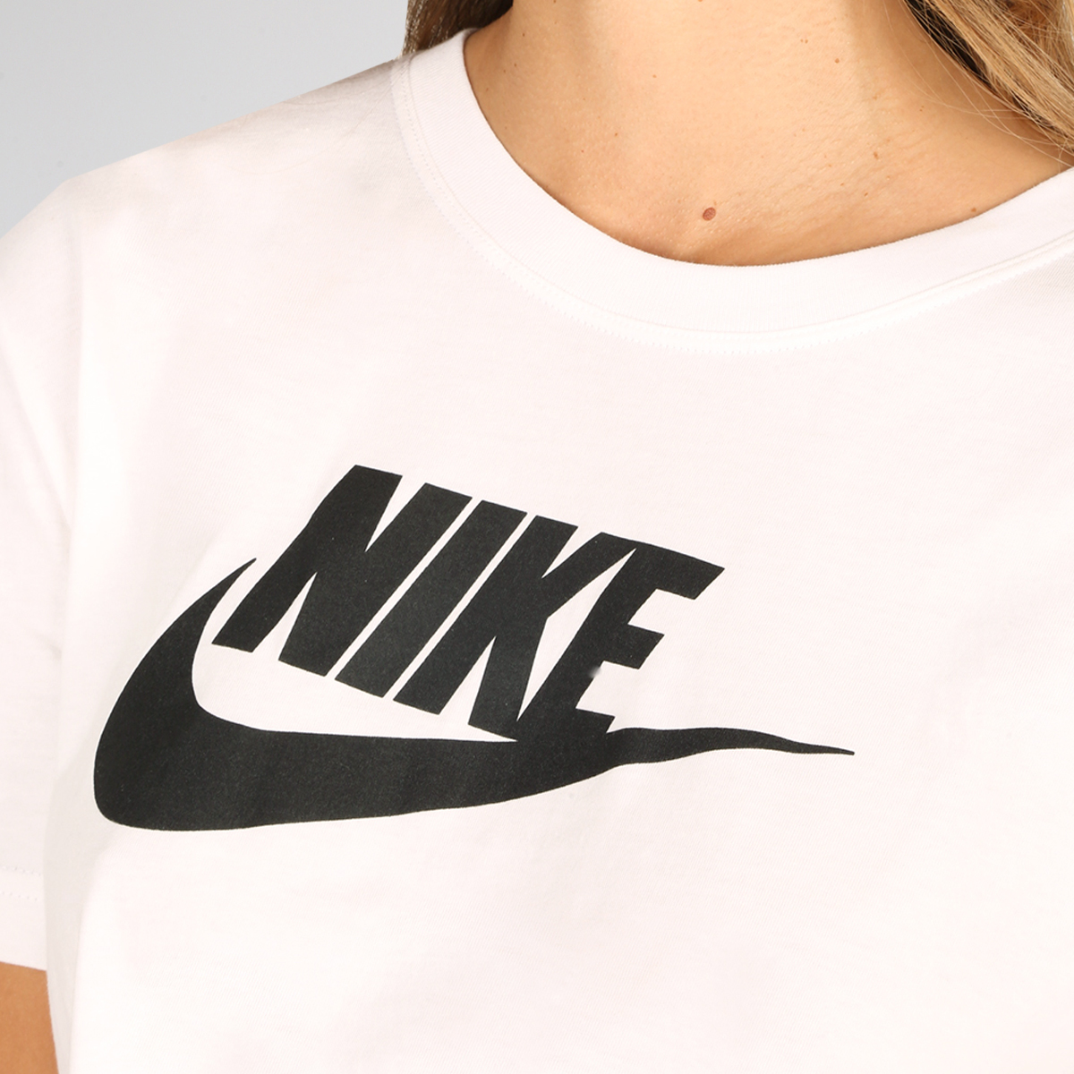 Remera Nike Sportswear Essential,  image number null