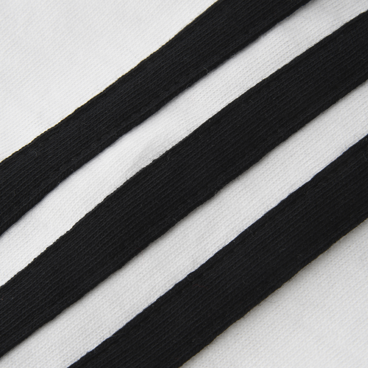 Remera cuello redondo adidas Ringer 3 Tiras Hombre,  image number null