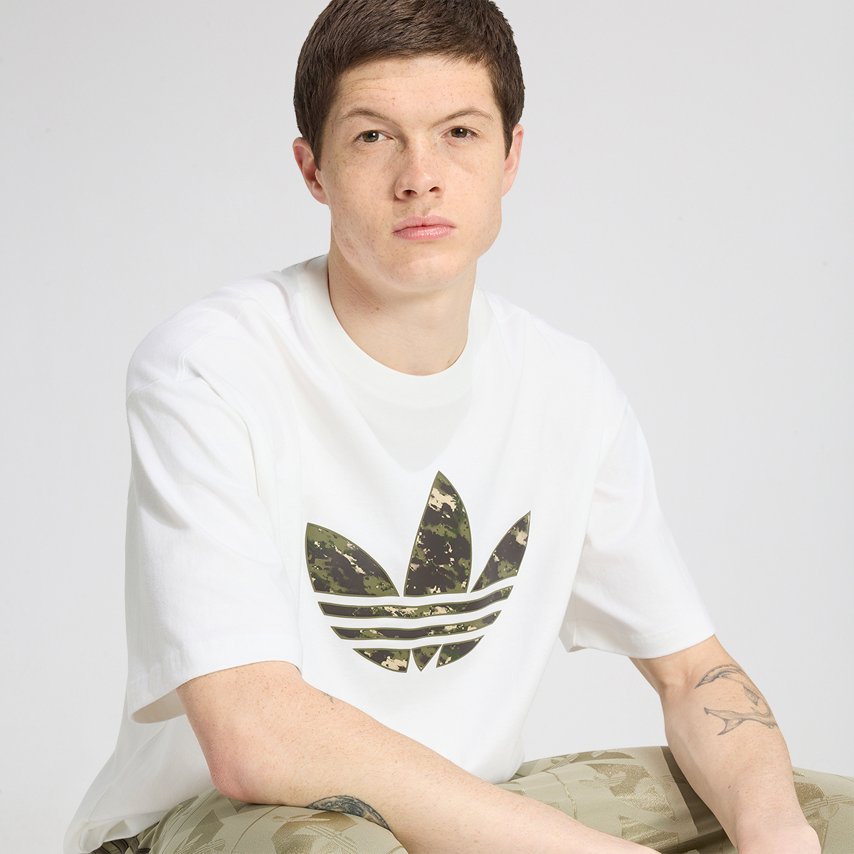 Remera adidas Camo 2 Infill Trifolio Hombre algod&oacute;n,  image number null
