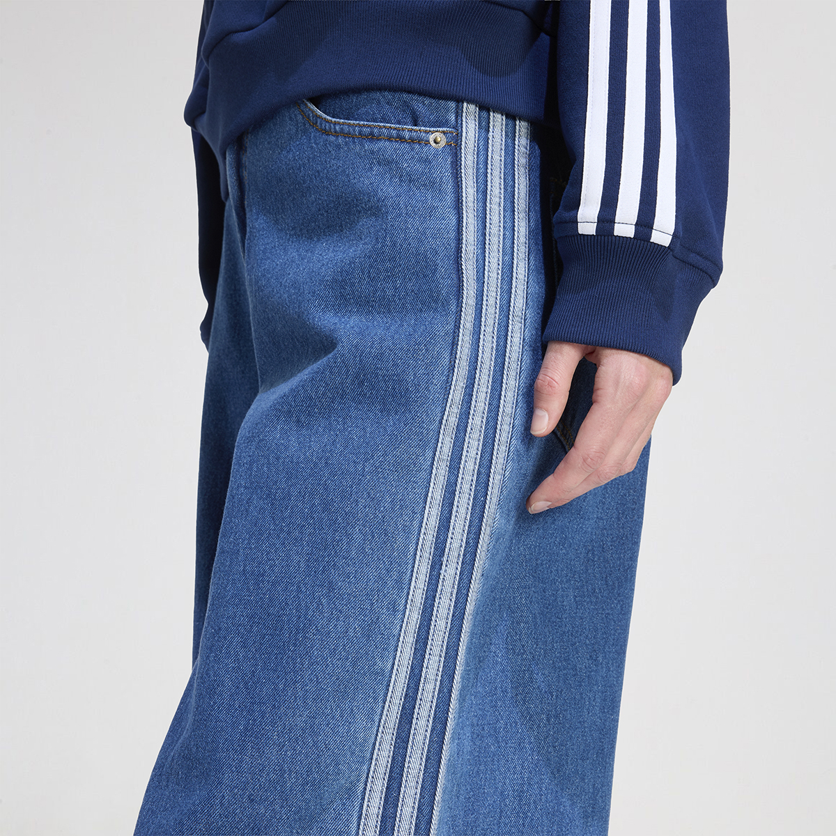 Pantal&oacute;n adidas Firebird Adilenium Mujer,  image number null