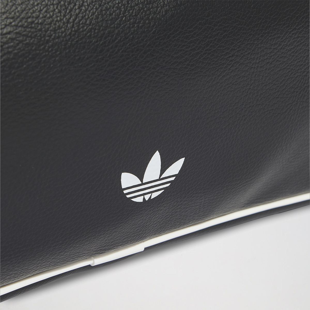 Bolso adidas Adicolor Airliner Alargado,  image number null