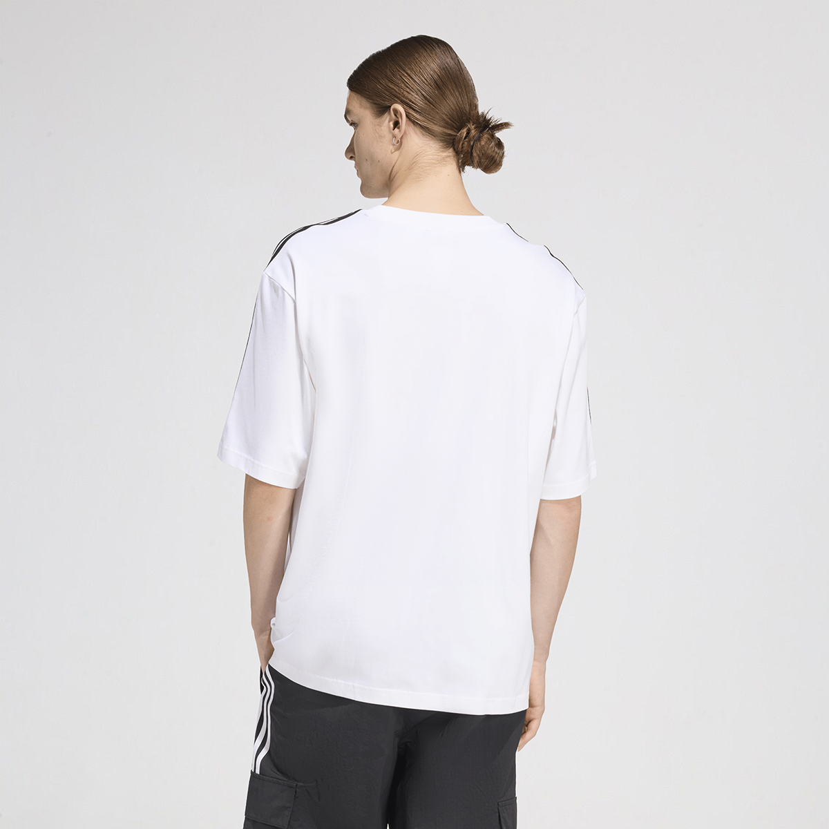 Remera adidas Adicolor 3 Tiras Oversized Hombre,  image number null