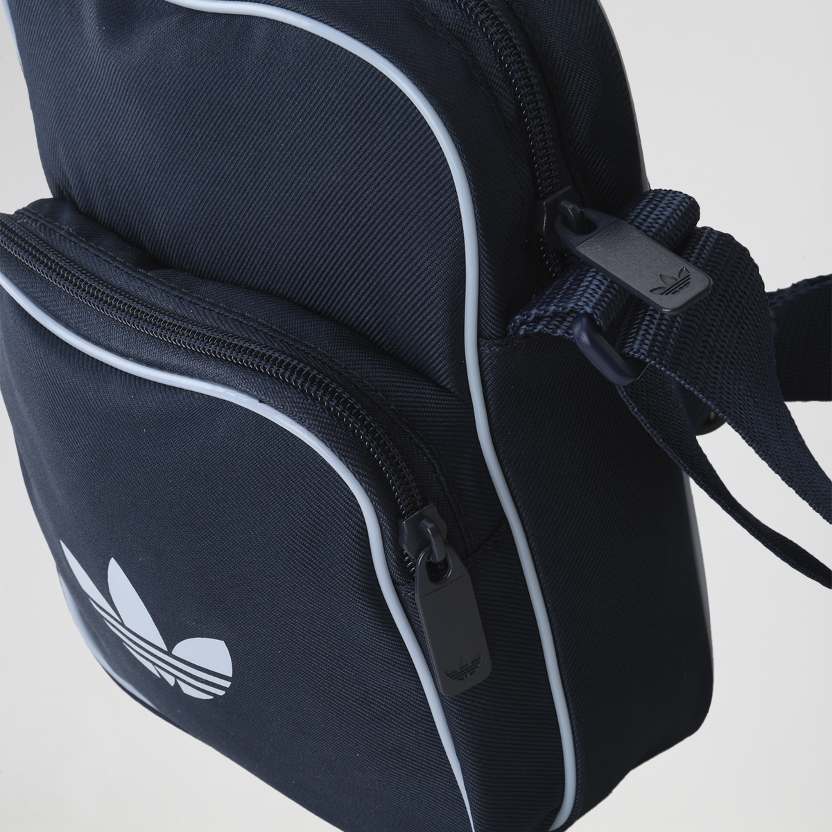 Bolso adidas Adicolor,  image number null