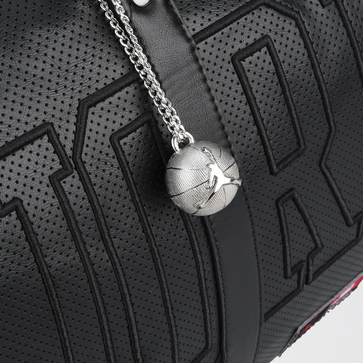 Bolso Jordan Perforada Hombre 25 L,  image number null