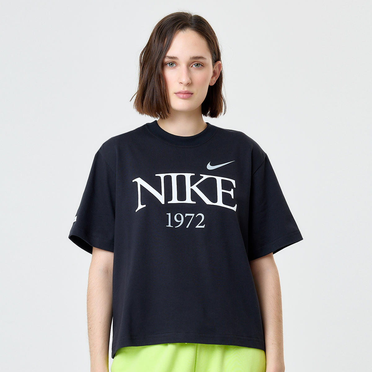 Remera Nike Sportswear Classic Mujer Moov