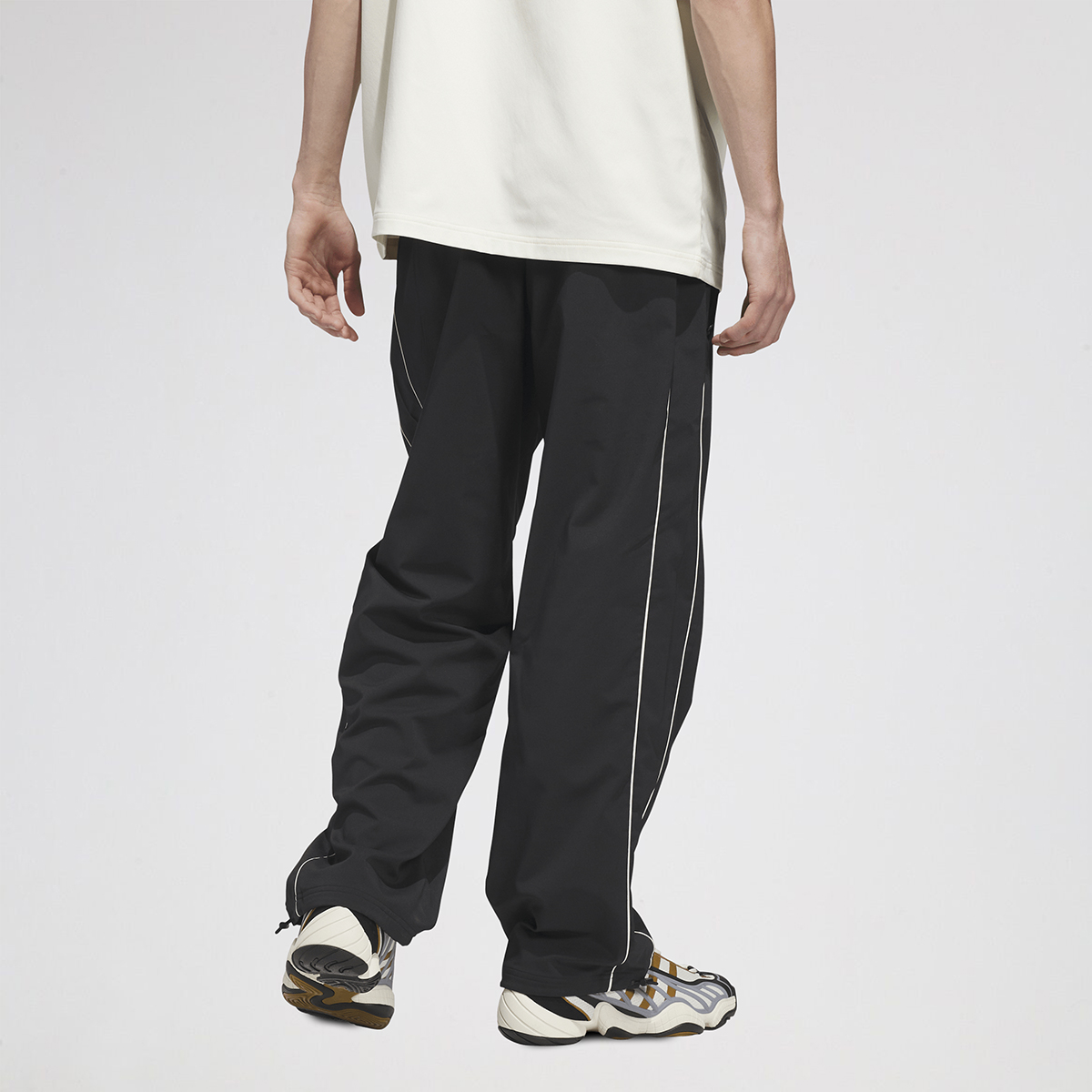 Pantalón adidas Hoop,  image number null
