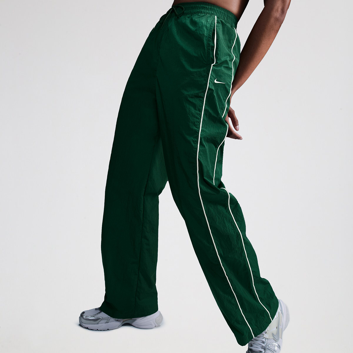Pantalón Nike Windrunner Woven Mujer,  image number null