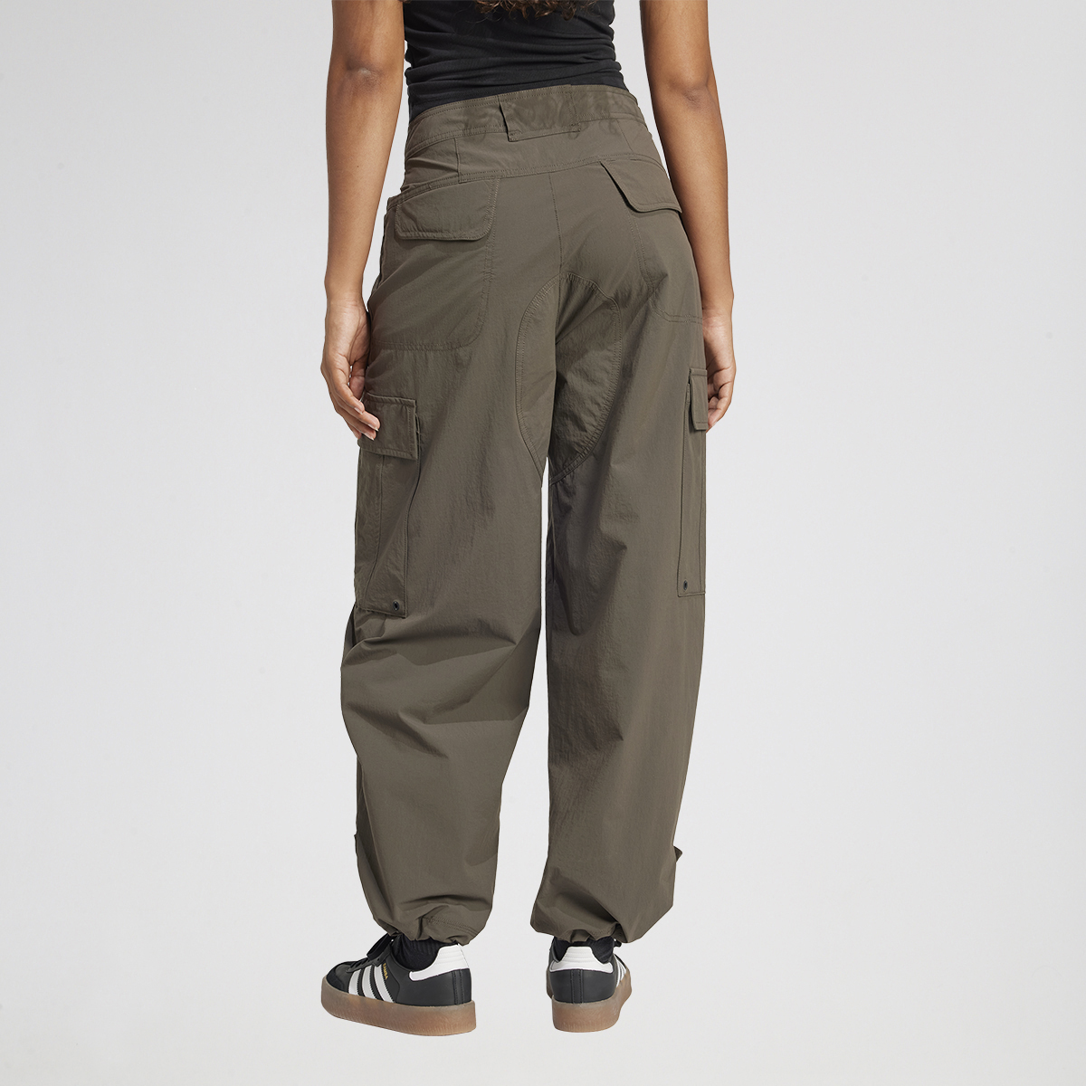 Pantalón adidas Premium Essentials Cargo Mujer,  image number null