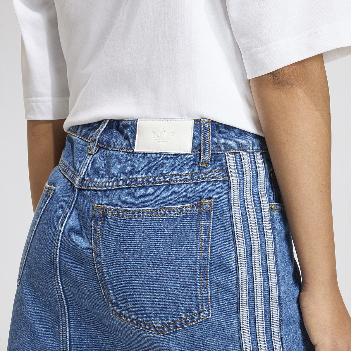 Pollera adidas 3 Tiras Denim Mujer,  image number null