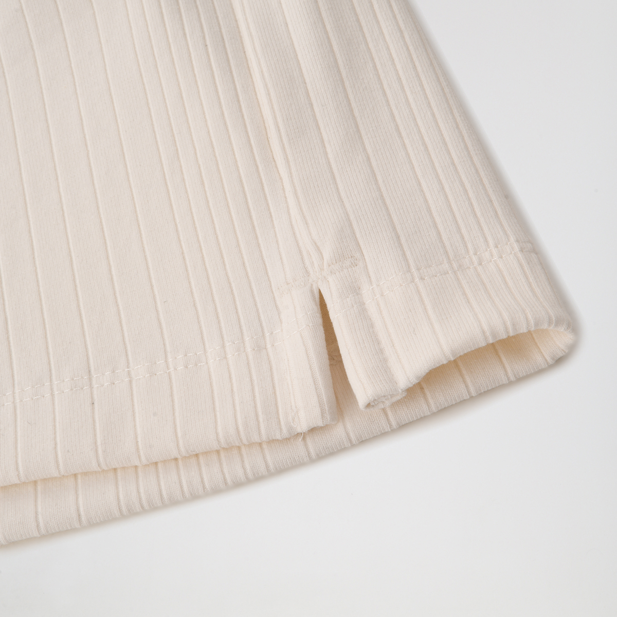 Pantalón Puma Classics Ribbed Relaxed Mujer,  image number null