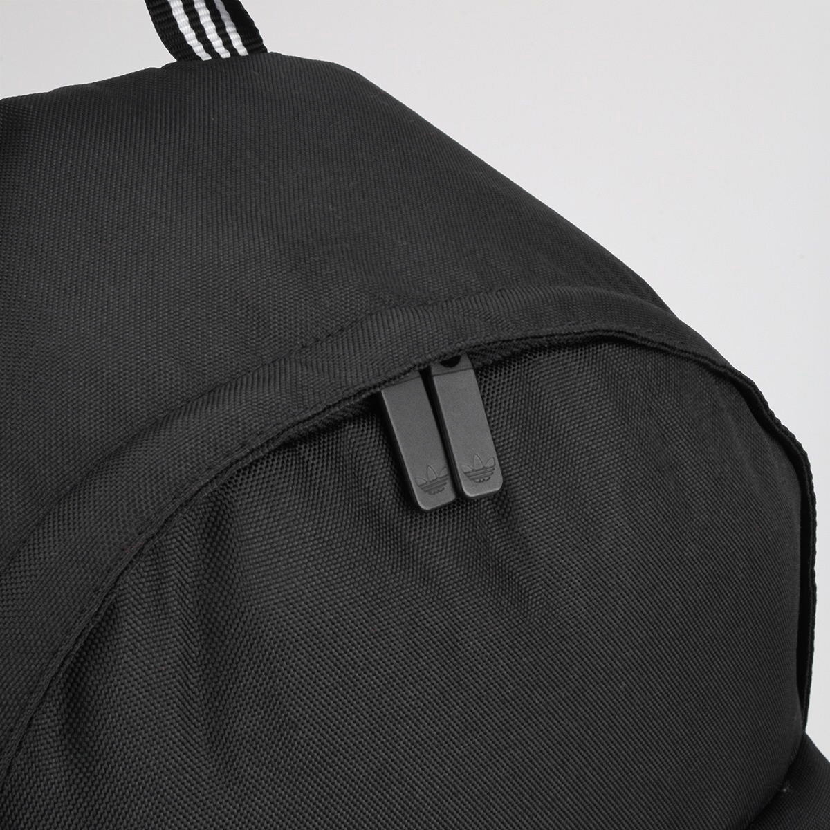 Mochila adidas Adicolor Clásico,  image number null