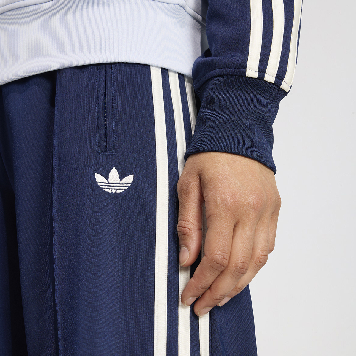Pantal&oacute;n adidas Firebird Holgado Mujer poli&eacute;ster,  image number null