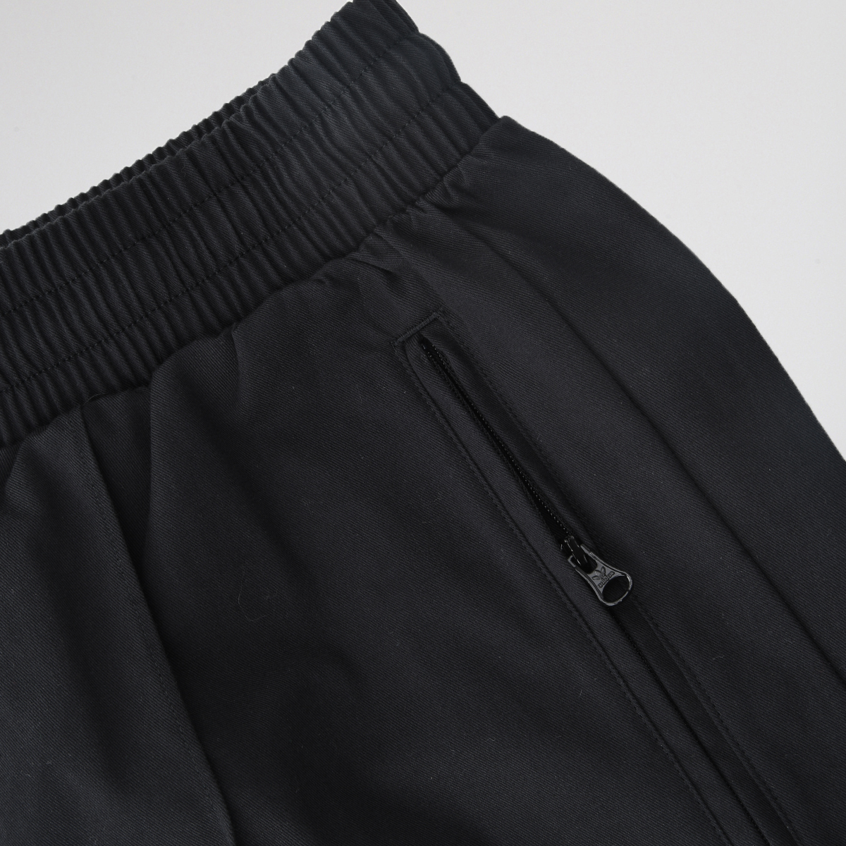 Pantalón adidas Pintuck,  image number null