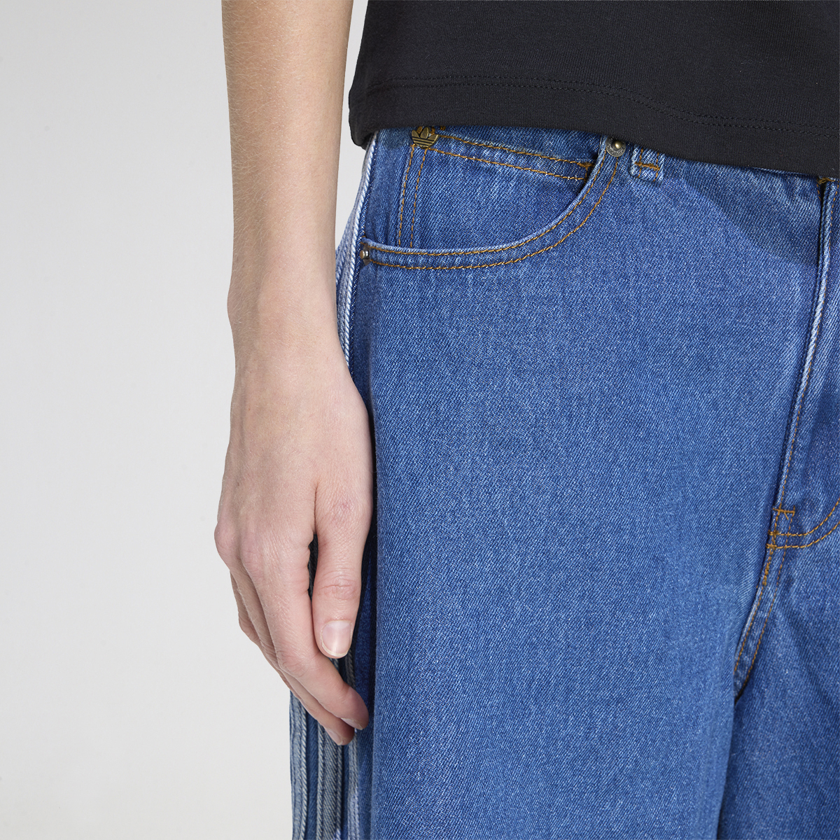 Bermuda adidas Firebird Denim Mujer,  image number null
