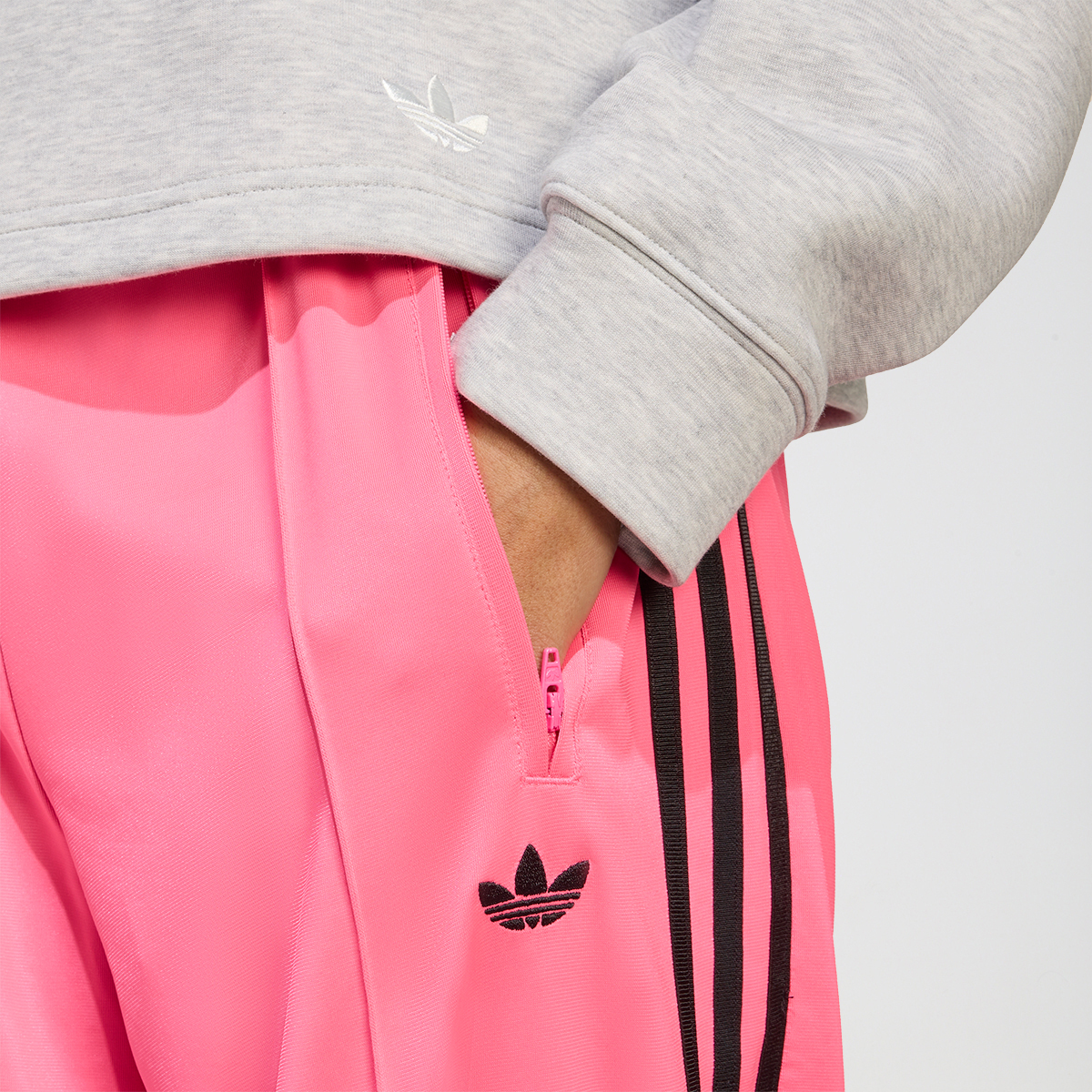Pantal&oacute;n adidas Firebird Mujer,  image number null