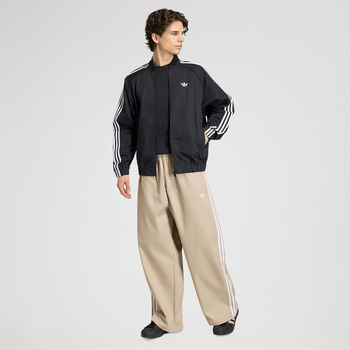 Buzo con Cierre adidas SST Adicolor Classics Hombre,  image number null