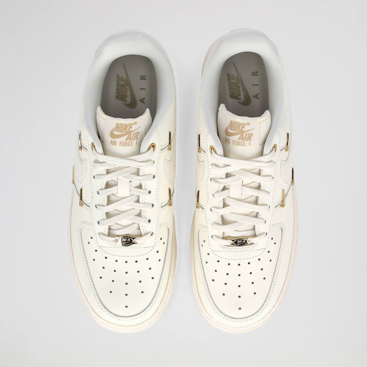 Zapatillas Nike Air Force 1 07 LX Mujer,  image number null